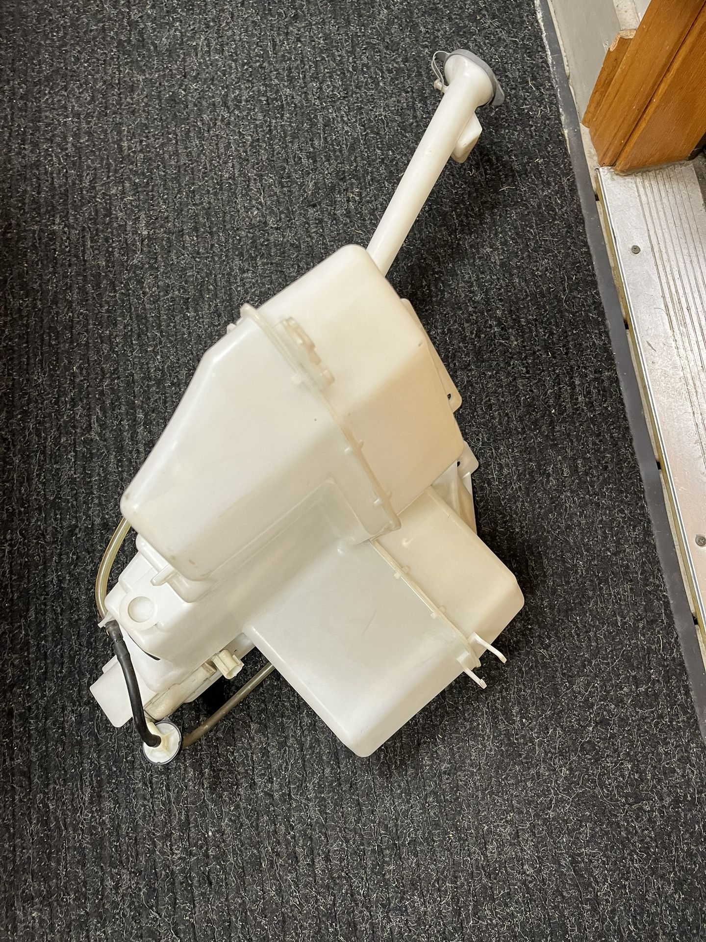 Nissan Murano Windshield Washer Reservoir