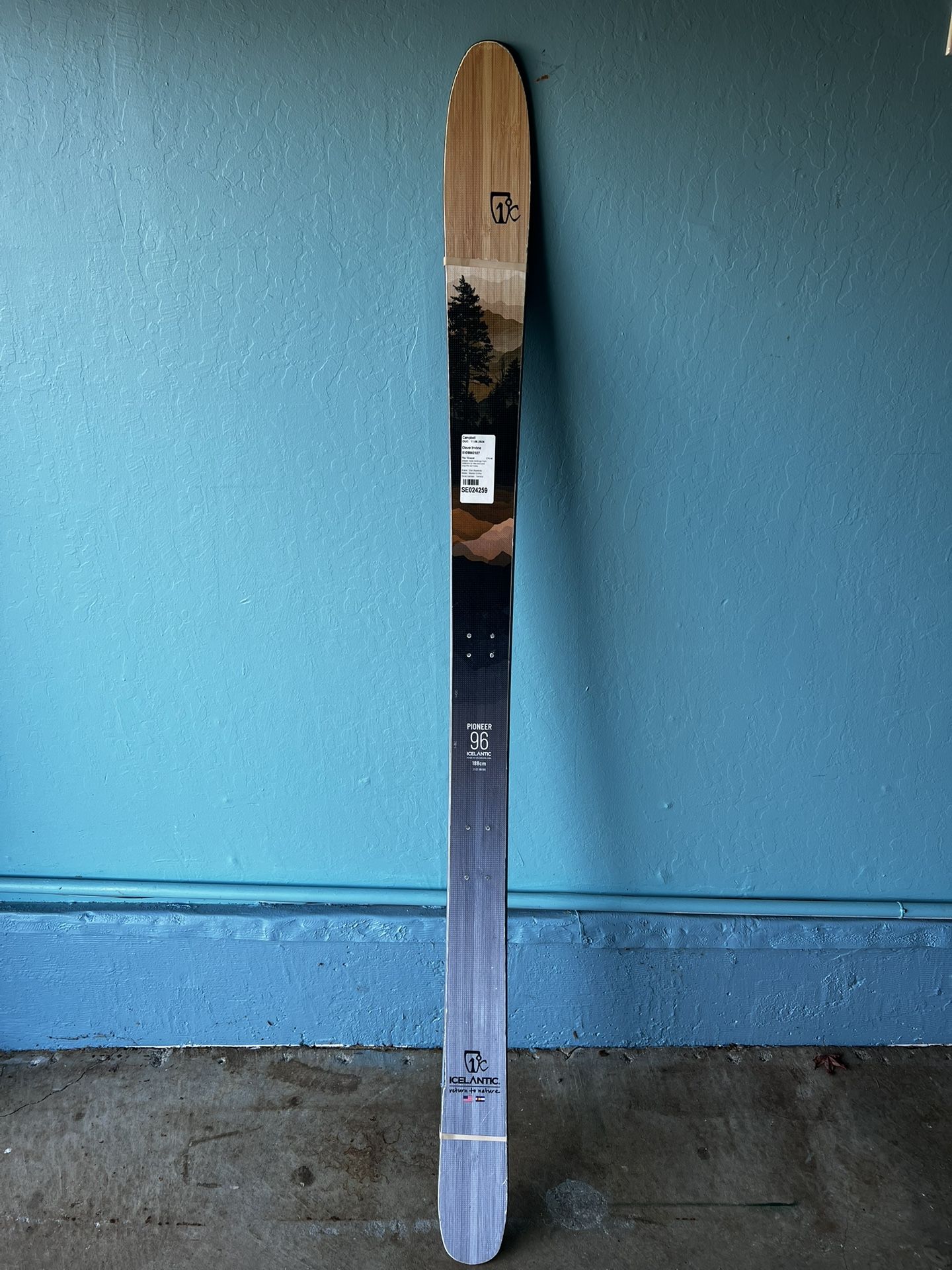 Icelantic Downhill Skis