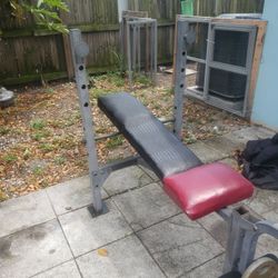 Reclining weight bench