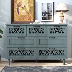 Dresser with 7 drawers