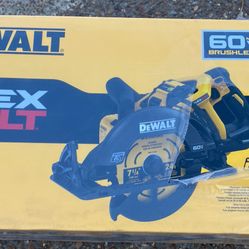 NEW DEWALT Worm Style Saw Kit With 9AH Battery & Charger