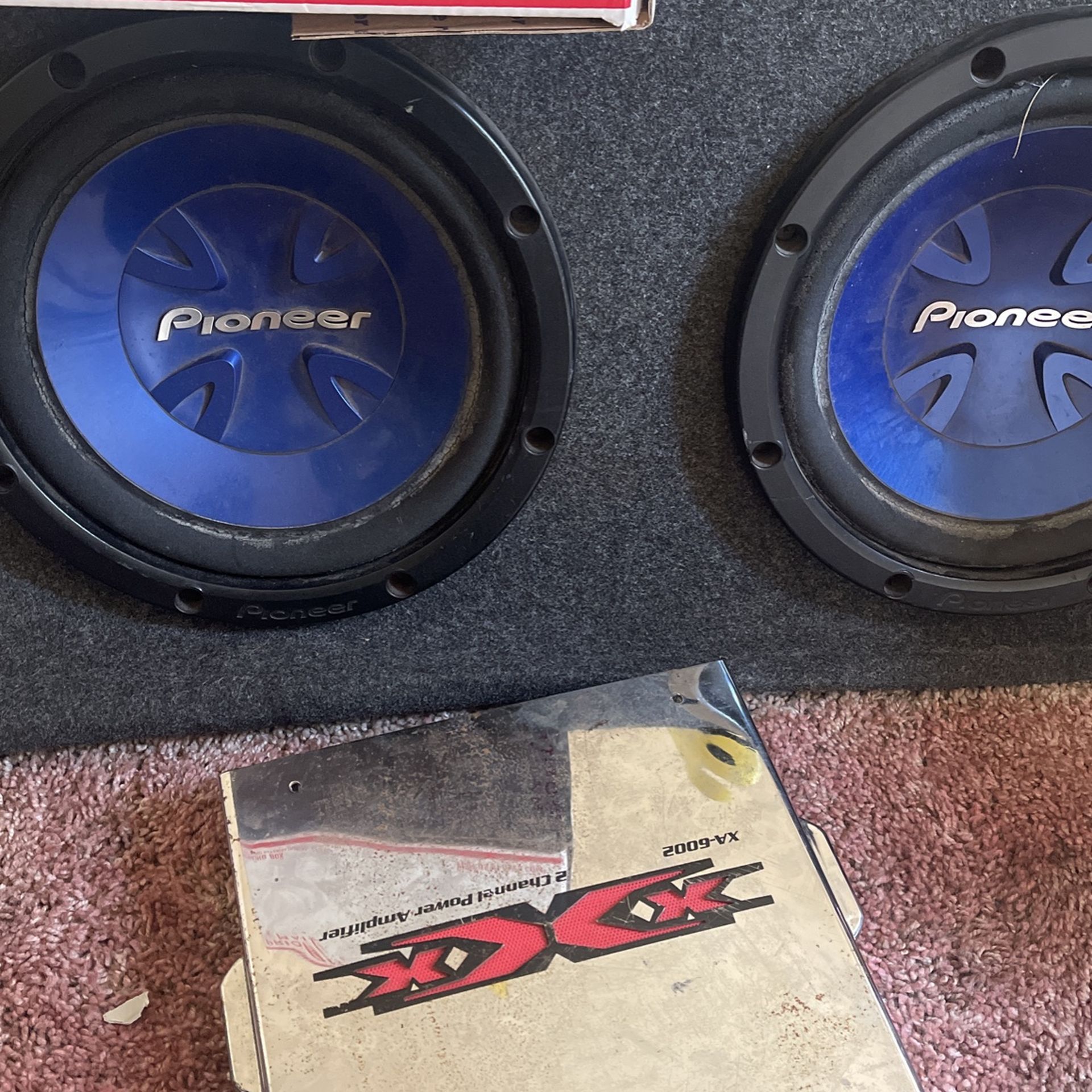 2 Pioneer 12’s With Amp!!!