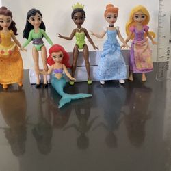 Mini 3.5inch Disney Princess Dolls Everything for $25