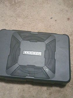 Kicker Hideaway HS8