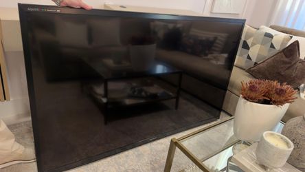 Used AquaVision 3D 75” flat screen HD TV