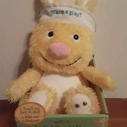 NEW Hallmark Hide n Seek Easter bunny plush toy $5 FIRM