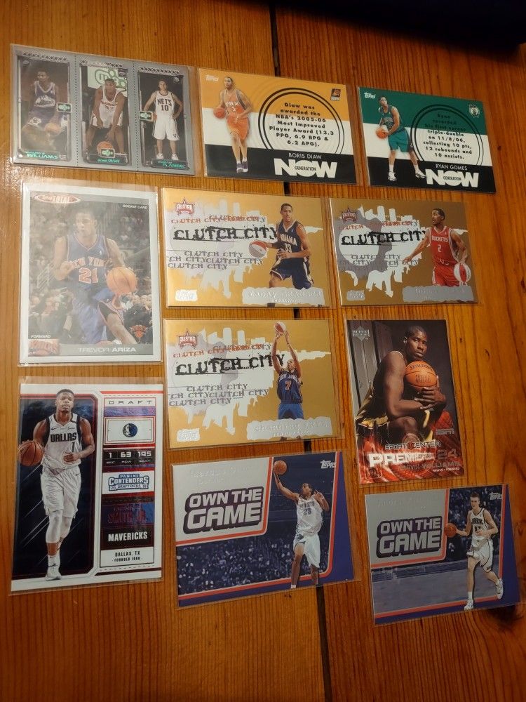 Lot of 11 Basketball Trading Cards