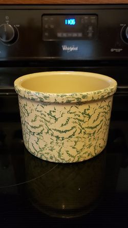 Robinson Ransbottom Green Spongewsre Crock.