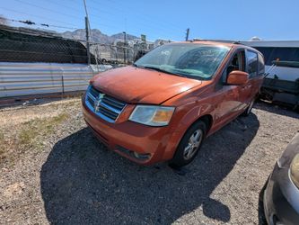 2008 Dodge Caravan PARTS @ U-Pull Auto Parts DD4019