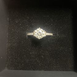 Used 1 Carat 6.5mm Moissanite Silver Ringside 6.5