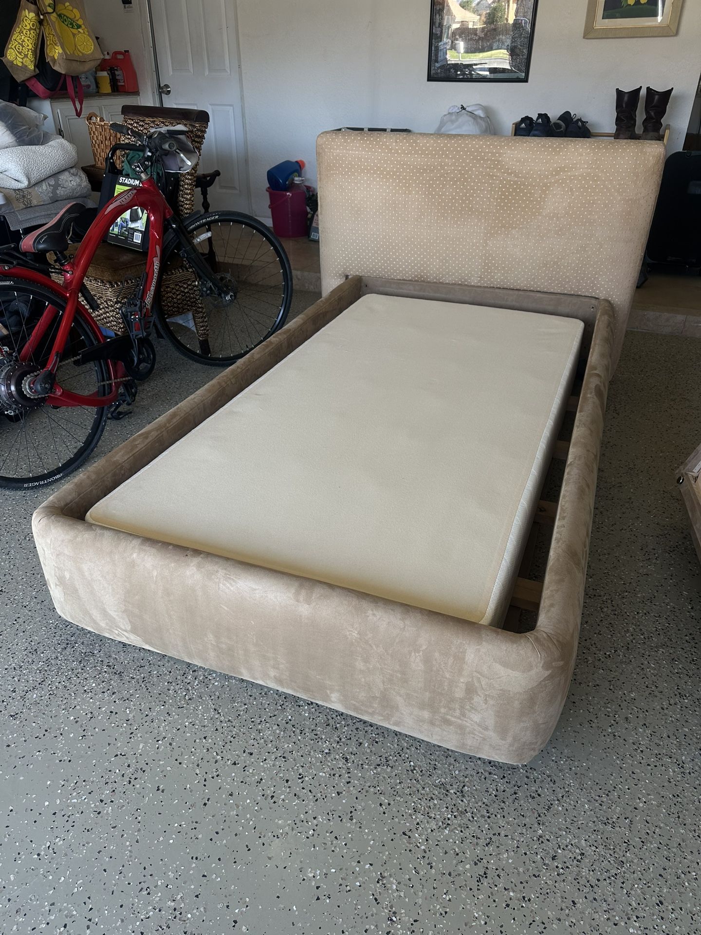 Twin Bed With Spring Box