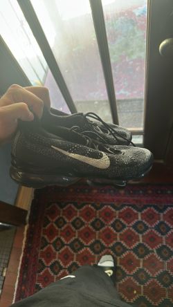Nike vapor max flynit size 11