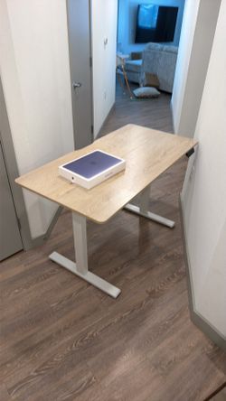 Electric desk