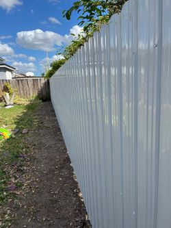 Fence And Gate. Cercas Y Portones. Estimado Gratis