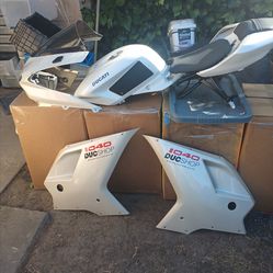 Ducati 1040 ,Ducshop racing ,Headlight assembly, Tank, seat assembly, side farings