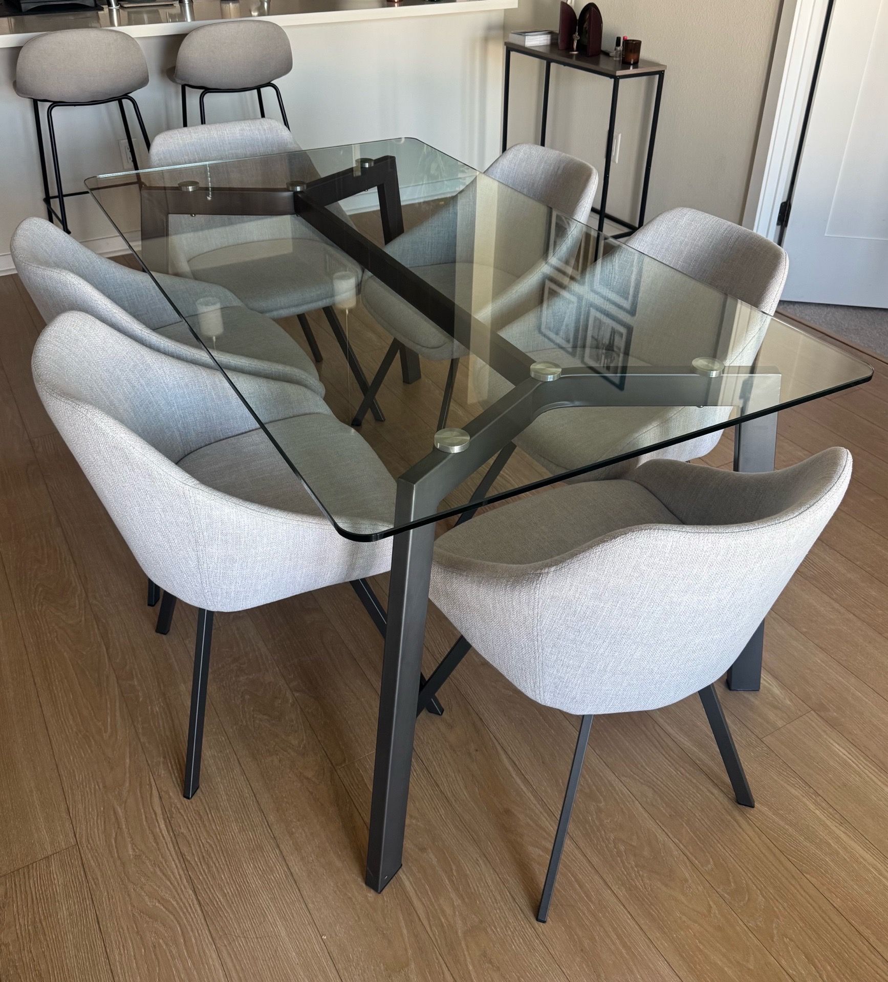 Dinning table set w/6 chairs