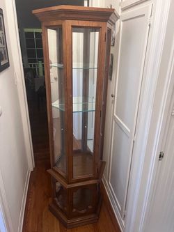 Pulaski furniture beautiful condition