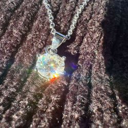 MOISSANITE STUD NECKLACE - THE BEST CHRISTMAS GIFT FOR SOMEONE YOU LOVE!