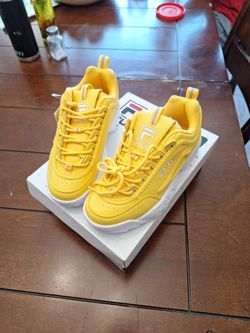 Women's Fila Disruptor II (Size 4)