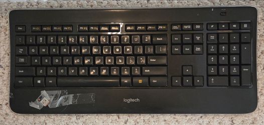 Logitech lighted wireless keyboard Y-R0065 + Acer wired keyboard SK-9020Logitech lighted wireless keyboard Y-R0065 + Acer wired keyboard SK-9020