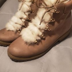 Women boots 