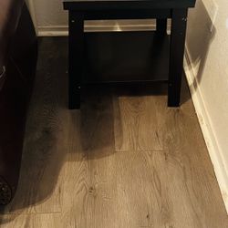 2 Small Side Tables 