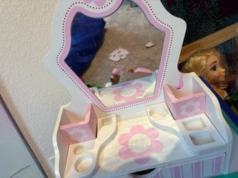 Toddler Vanity Free
