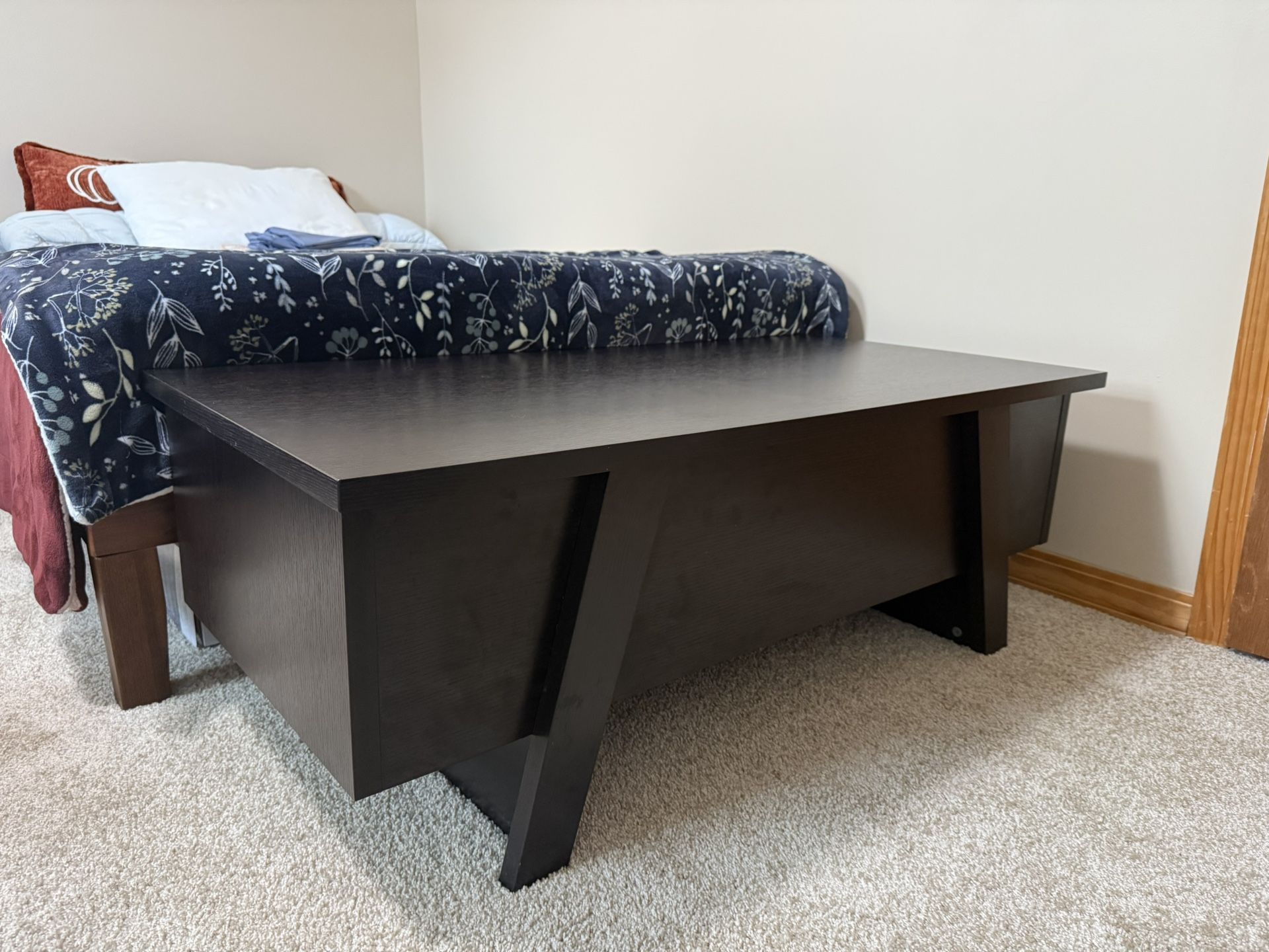 Coffee table With Elevated Top