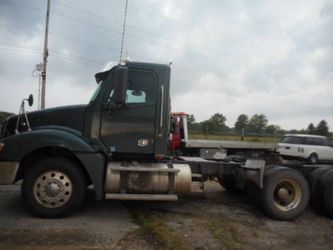 2007 Freightliner 120 Green Day Cab