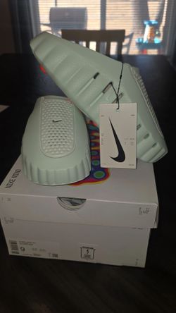 Nike Mind 001
