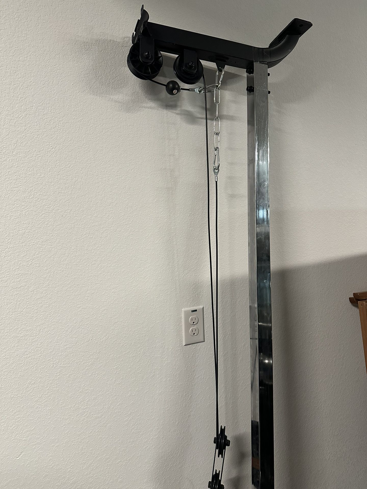 Fitness Reality XLT 810 With lat pull down Attachment