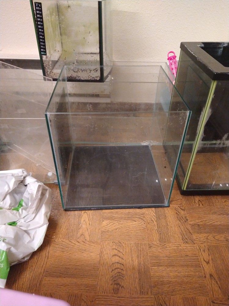 6 Gallon Cube