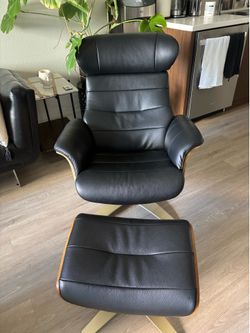 Leather Lounge chair
