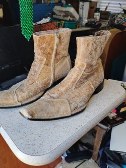 Stressed Cowboy Boots