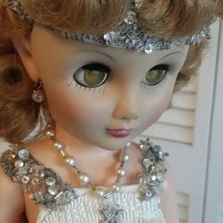 Collectible Beautiful Antique Doll - Flapper Girl With Original Accessories