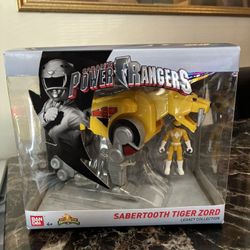 Power rangers sabertooth tiger Zord collectible