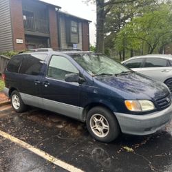 2003 Toyota Sienna