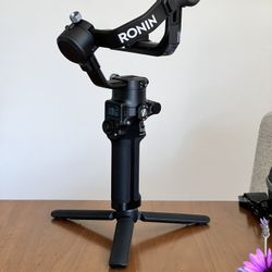 DJI RSC2 Gimbal w/ Case