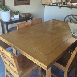 Expandable Oak Table