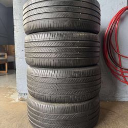 245/45/17. HANKOOK 