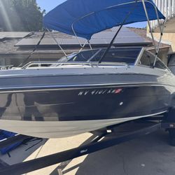 FourWinns Boat