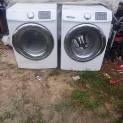 Samsung Washer and Dryer Works Great 
