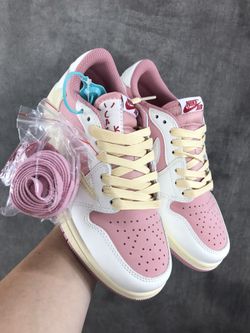 Air Jordan 1 x Travis Scott  Pink 