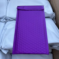 25 Violet 6x10 Bubble Mailers 