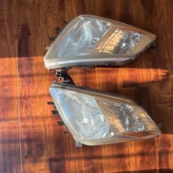 2005 Toyota Prius Headlights 