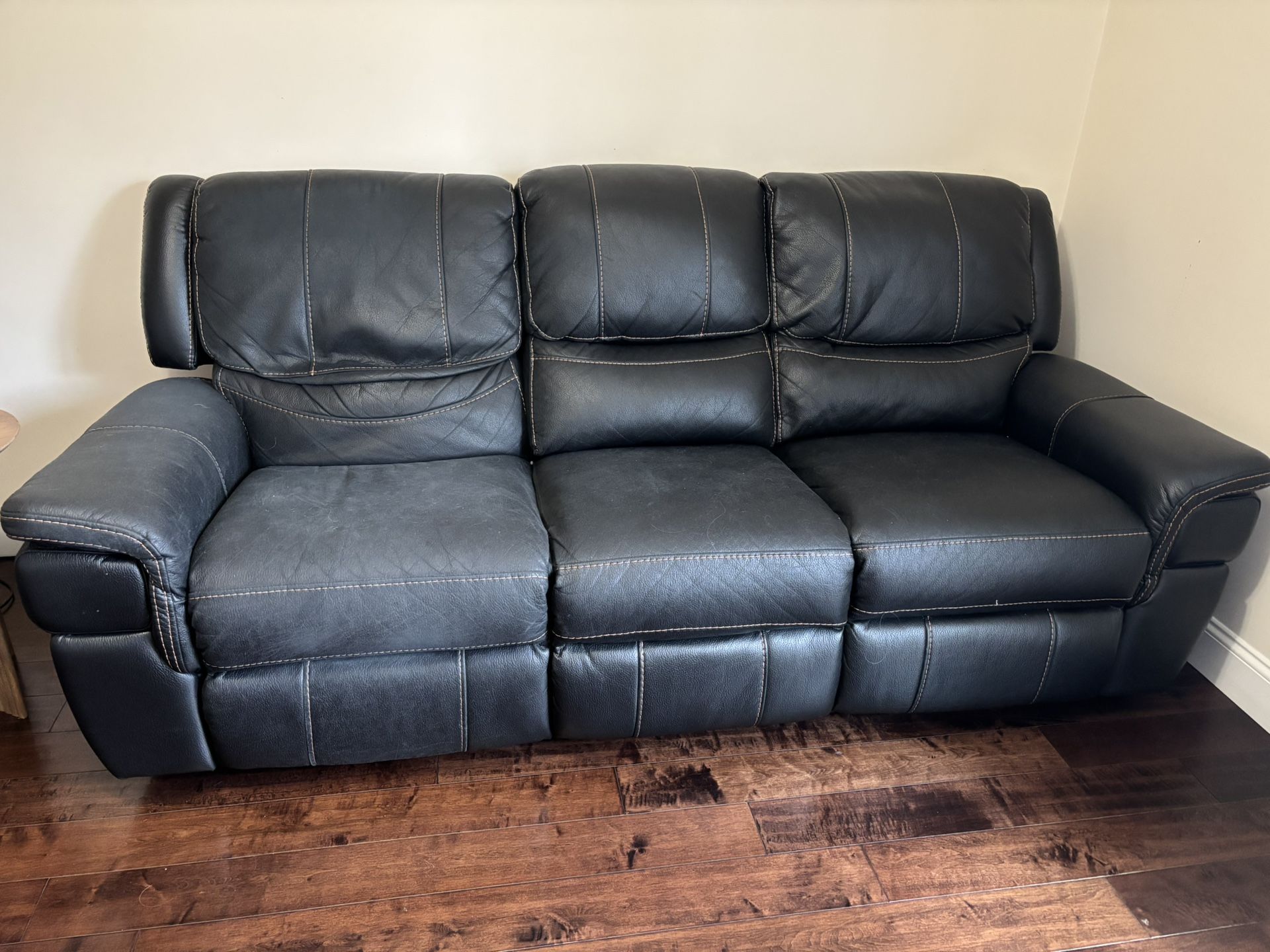Black Leather Sofa + Recliner *Fast Sell*