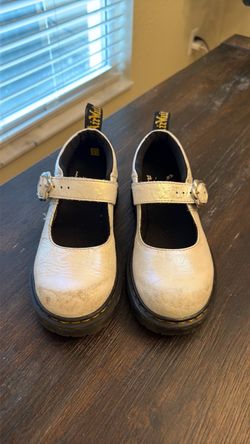 Dc. Martins Mary Jane shoes