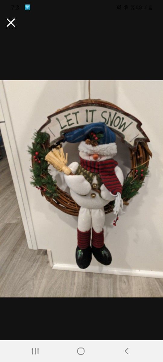Let It Snow Holiday Wreath