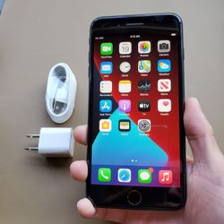 iPhone 7 Plus - UNLOCKED - Like New 