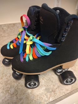 Black suede quad roller skates size 6